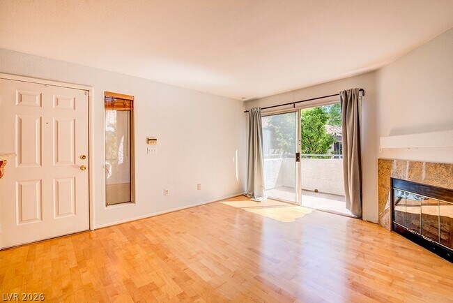 Photo - 3060 Casey Dr Unit 201