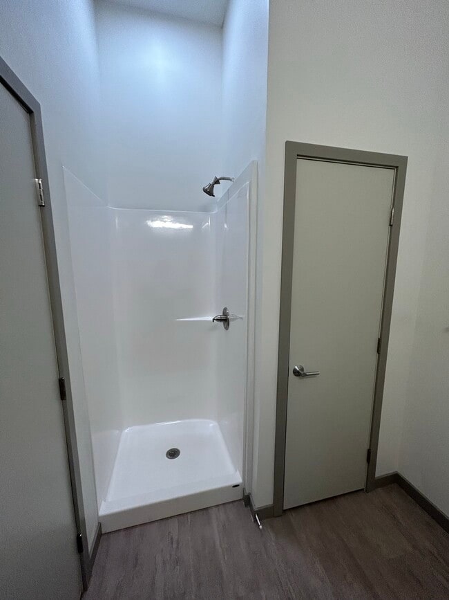 Shower/Linen Closet - Block 100