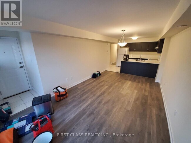 Photo - 2355 Sheppard Ave W