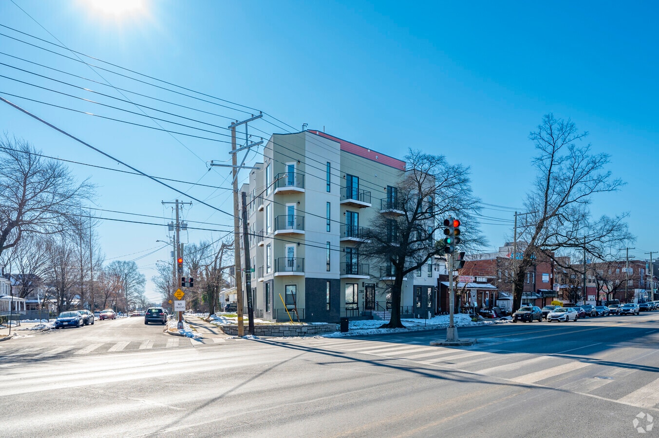 Alternate - Evergreen Apartments