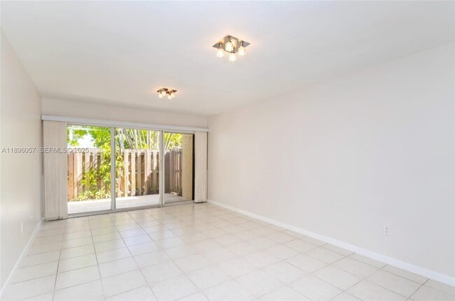 Photo - 15389 S Dixie Hwy