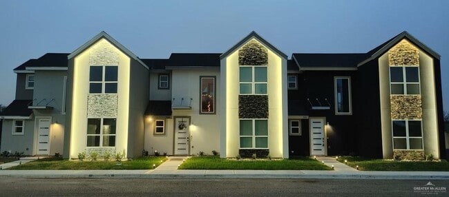 Building Photo - 31 N Crown Ln