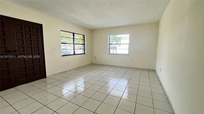 Photo - 2820 SW 25th St Unit 2820