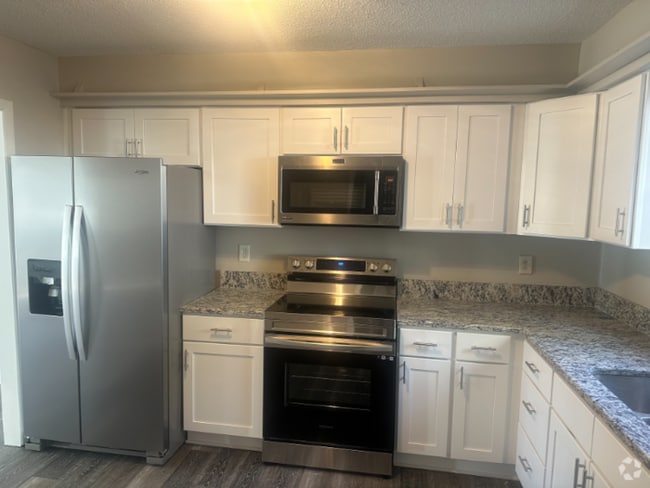 Building Photo - 4720 Walden Pond Dr Rental