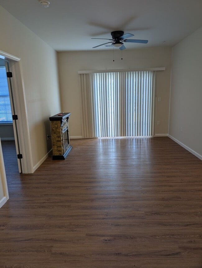 Photo - 117 Harmony Mdws Ct