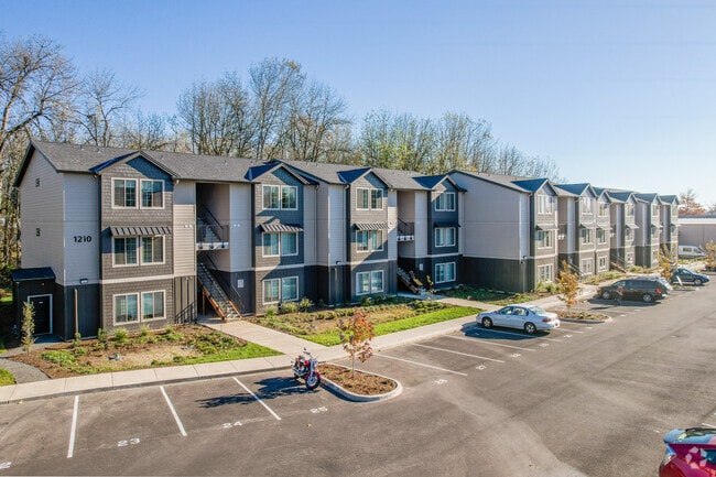 Exterior - Meadow Brook Villas