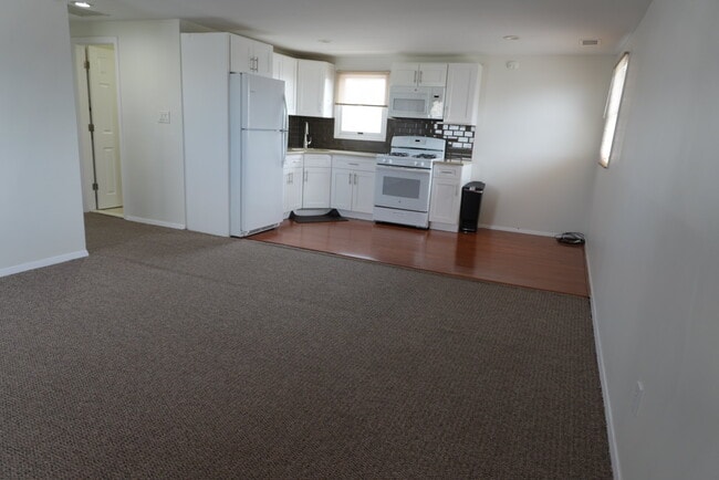 Photo - 132 Carle Rd Unidad 2