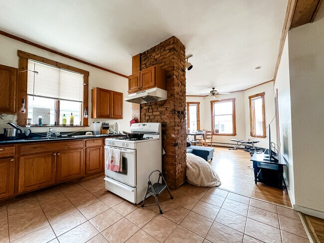 Building Photo - 3 Sachem St Unit 3 Rental
