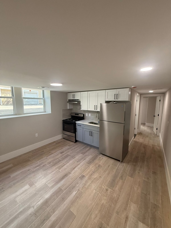 Building Photo - 501 W 7th St Rental
