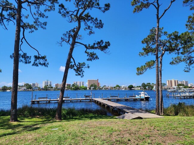 Building Photo - Palisades Unit 6901 N Lagoon Drive #15 Rental