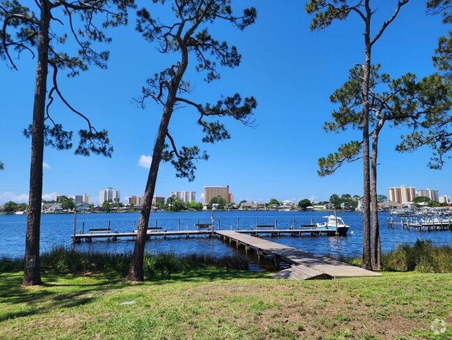 Building Photo - Palisades Unit 6901 N Lagoon Drive #15 Rental
