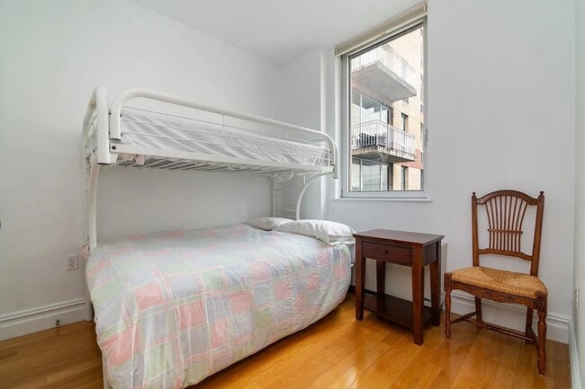 Photo - 158 Hester St Unit 5H