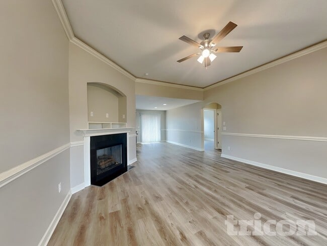 Photo - 339 Gleaner Dr