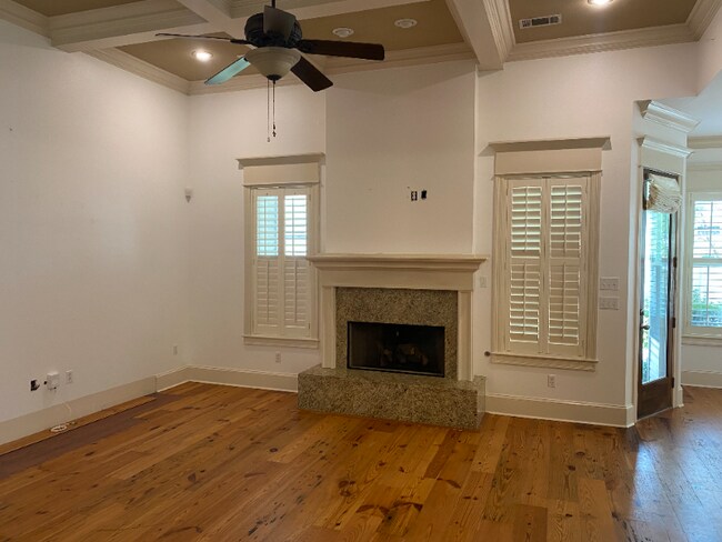 Photo - 424 Place St. Charles