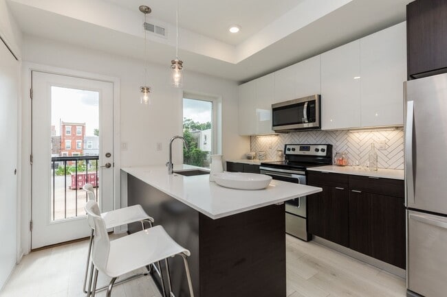 Photo - 1244 Lecount St Unit B