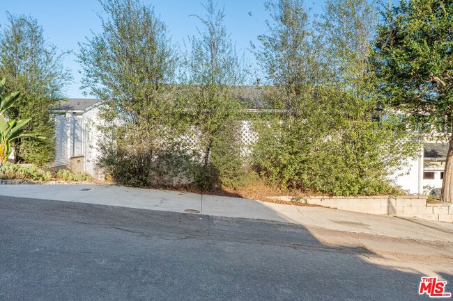 3108 Laurel Ave