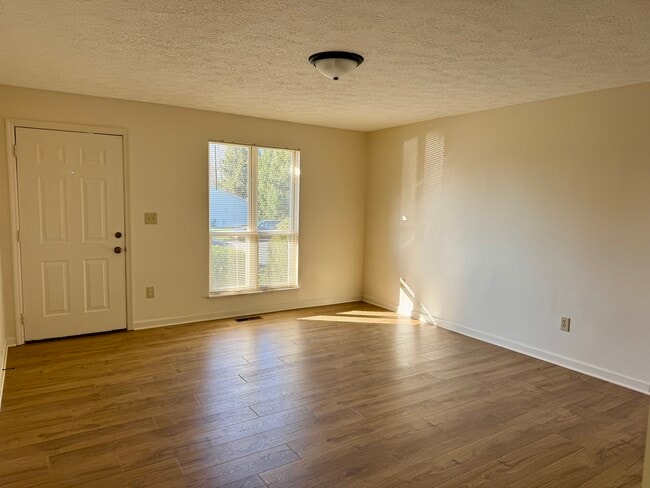 Sala de estar - 325 Cedar Cliff Rd Casa