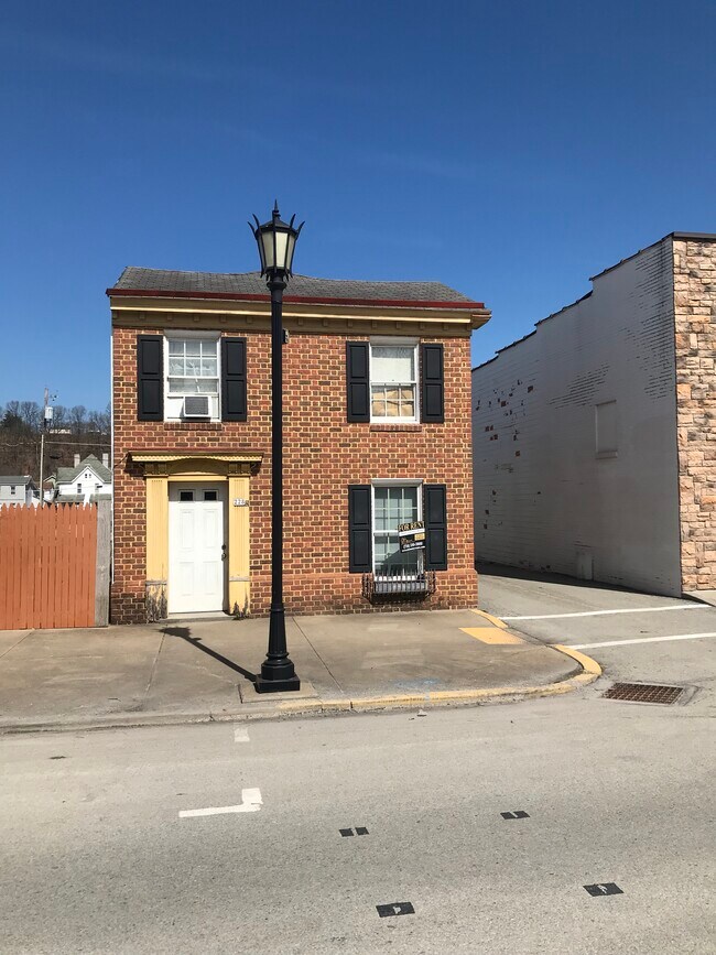 Photo - 228 3rd St Unit B