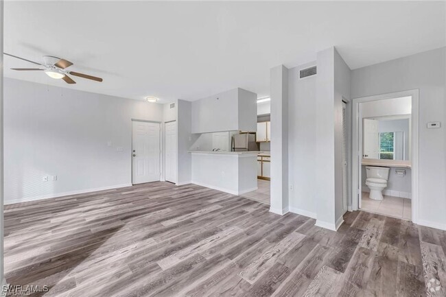 Building Photo - 6300 Aragon Way Unit 103 Rental