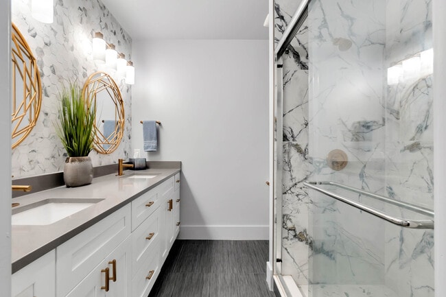 Photo - 428 W Swoope Ave