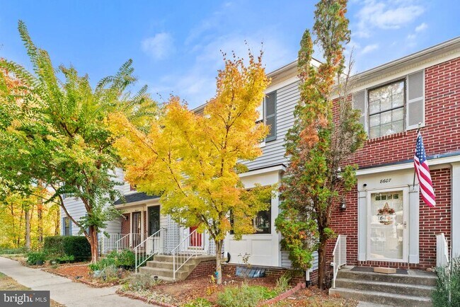 Photo - 8605 Western Oak Dr