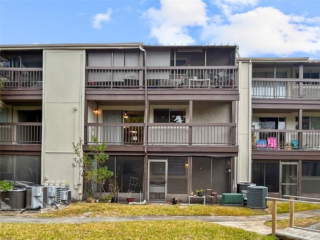 Building Photo - 6336 Newtown Cir Unit 36B2