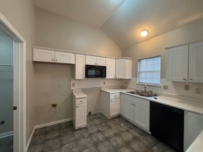 Photo - 3895 Oak Branch Cir E