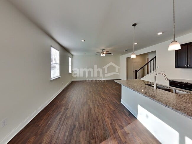 846 Headland Wy