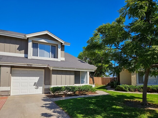Building Photo - Chula Vista Twin Home