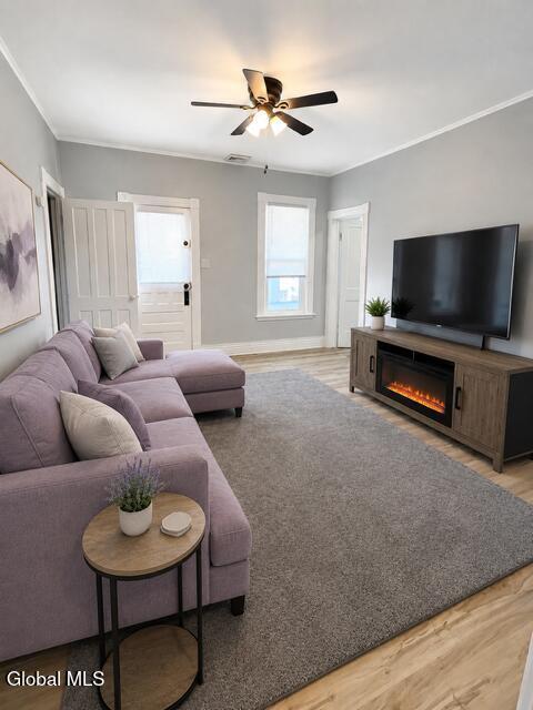 39 1/2 Milton Ave Unit 2 Up