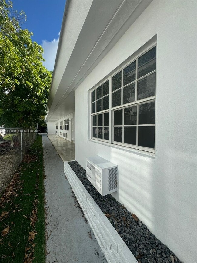 Photo - 735 83rd St Unit 3