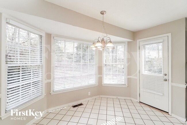 Photo - 2636 Kirkwood Dr