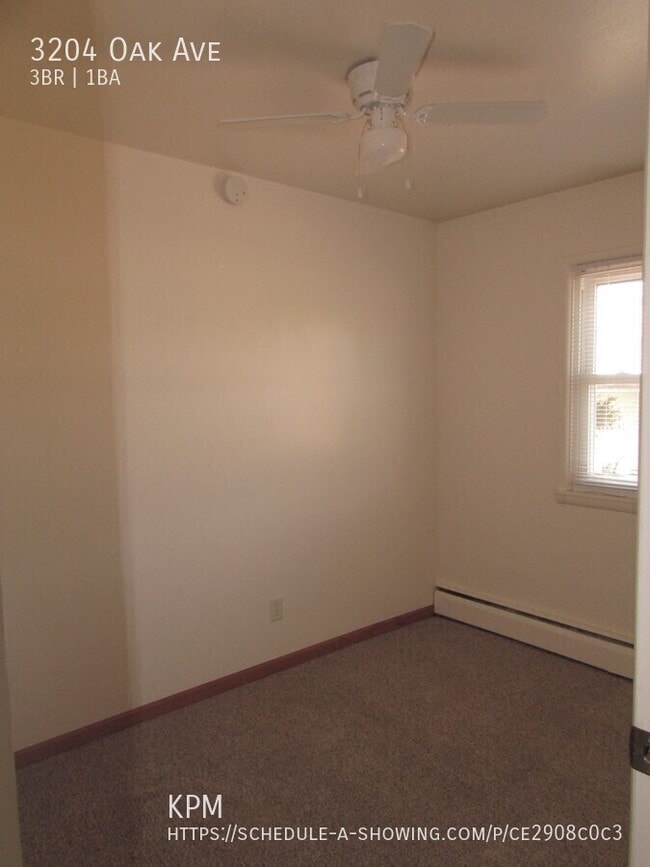 Photo - 3204 Oak Ave