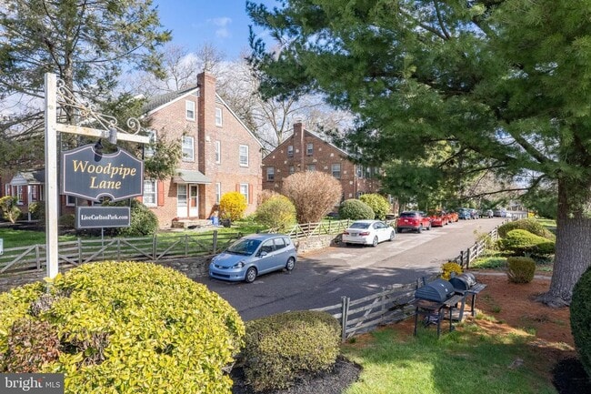 Photo - 2824 Midvale Ave Unit M-2824B