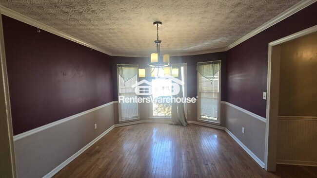 Photo - 891 Providence Dr