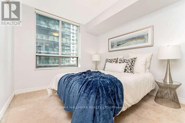 Photo - 30 Grand Trunk Crescent Unit 706