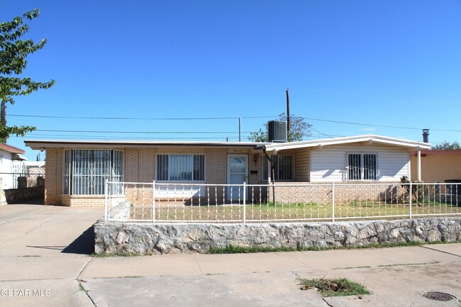 Building Photo - 5613 Wadsworth Ave