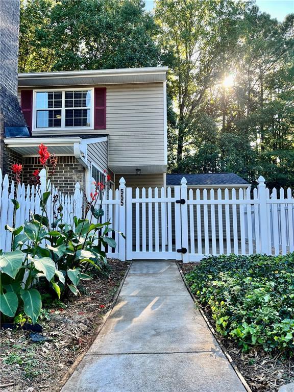 Photo - 555 Picketts Bend Ct