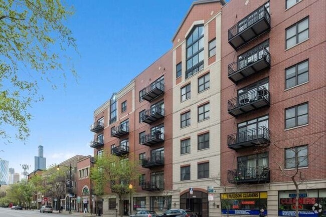 Building Photo - 1155 W Madison St Unit 408 Rental