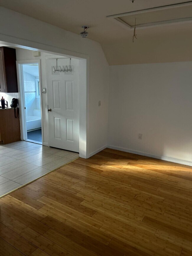 Photo - 316 Summer Ave Unit Renovated 2 bdr