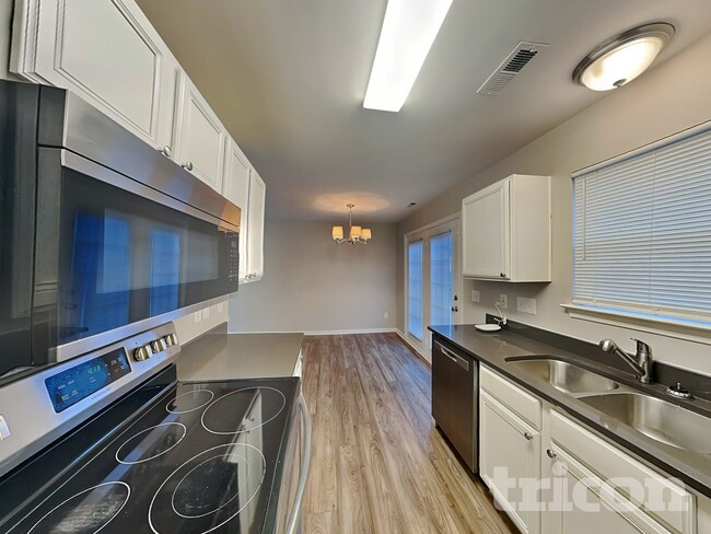 Photo - 1137 Vistalite Ln