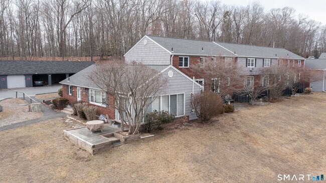 Photo - 86 Old Farms Ln Unit 86