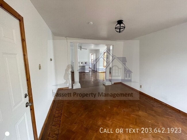 Photo - 617 Elm St