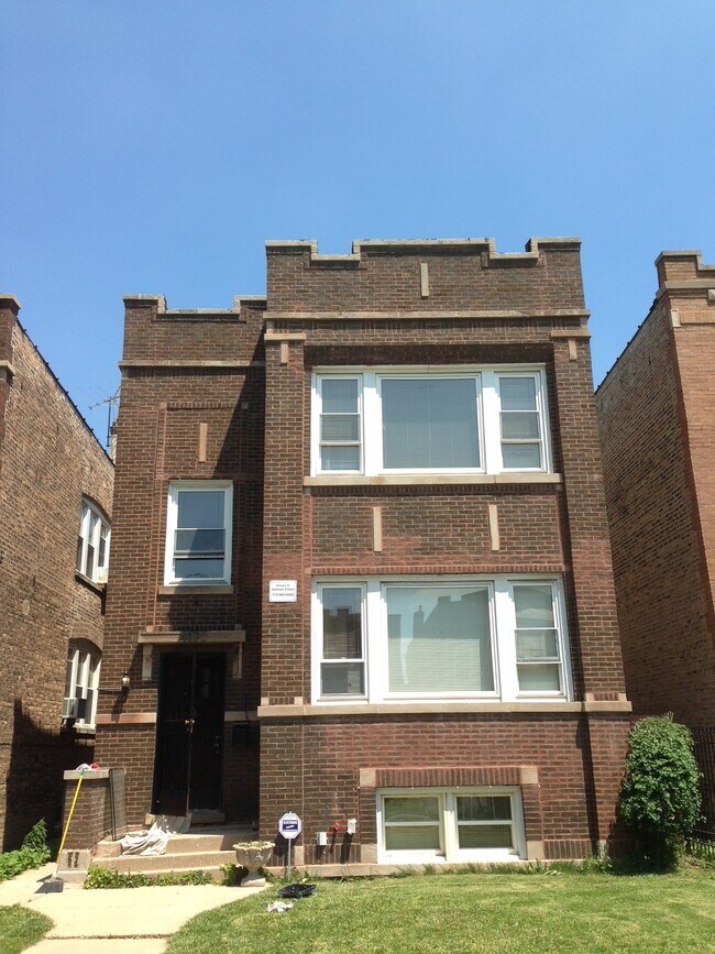 Photo - 4130 W Nelson St Apartments Unit 1