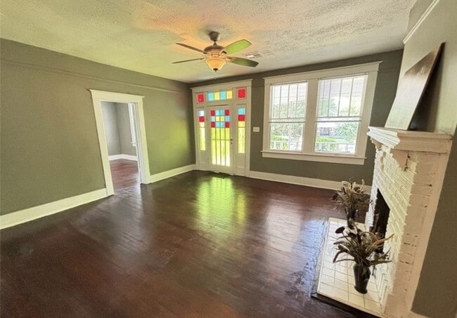 Photo - 2232 St Charles Ave
