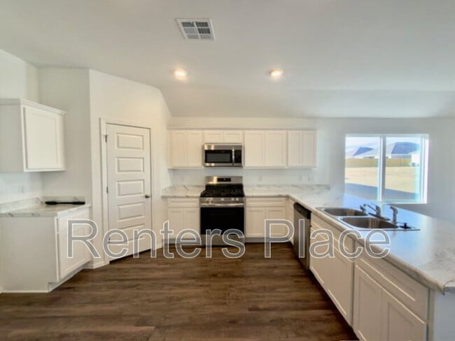 Photo - 1104 W Fargo Rd