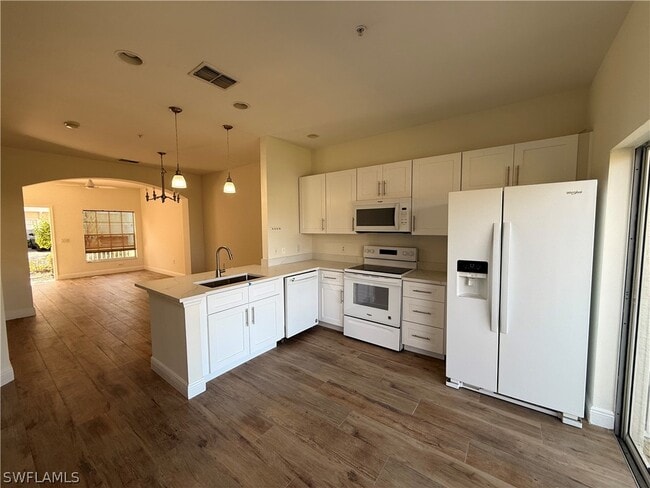 Building Photo - 3255 Tamara Dr Unit 16