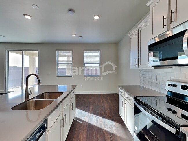 Photo - 9079 Henley Ave