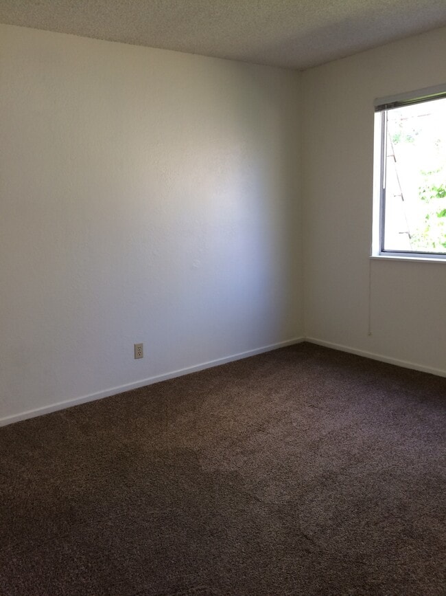 La escuela cristiana Southside está ubicada en Gallatin Tennessee. - 1355 Bond St Unidad A and C