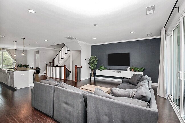 Photo - 2609 Statesville Ave